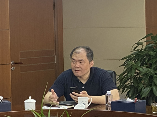 卢总讲话.jpg